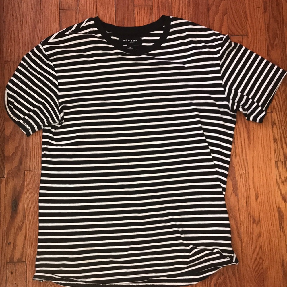 PacSun T-shirt